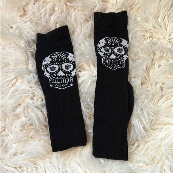 Over the Knee Black Skull Patterned Socks - Picture 1 of 3